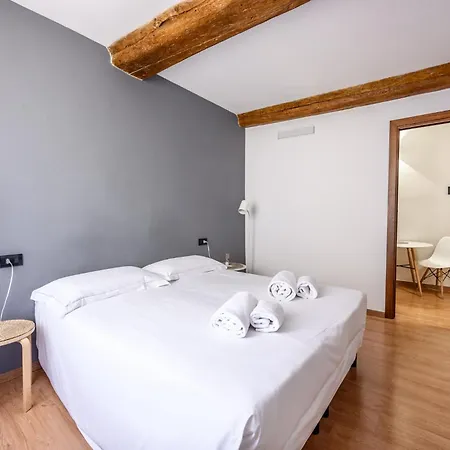 Apartamento Emilia 8 *